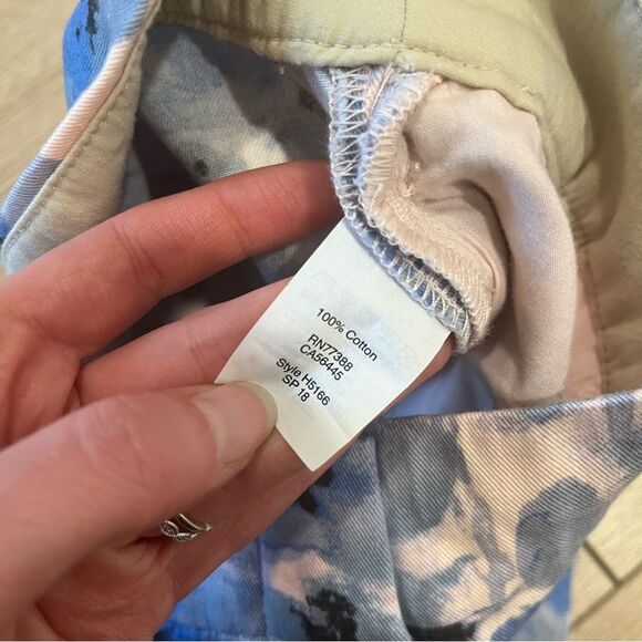 NWT J. Crew 5” Printed Chino Short Blue Pink Watercolor Floral Size 2 - Picture 3 of 6